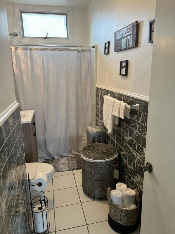 Shy'S Place Броктон Экстерьер фото